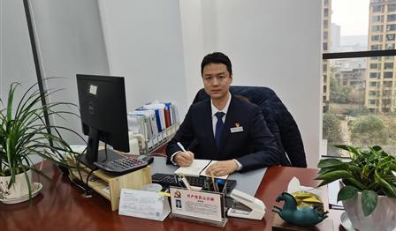 喜報(bào)|潤錦城(chéng)公司職工(gōng)趙逸鷗被授予“成都(dōu)市(shì)五一(yī)勞動獎章(zhāng)”