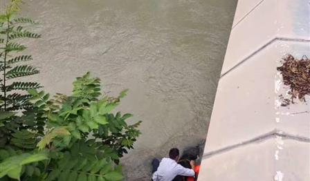 正能(néng)量！青龍湖(hú)應急救援隊勇救落水(shuǐ)遊客